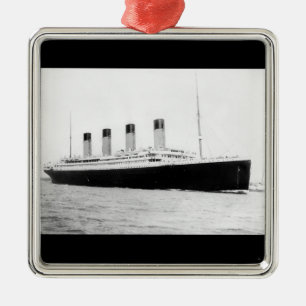 RMS Titanic Passenger Liner Metal Ornament