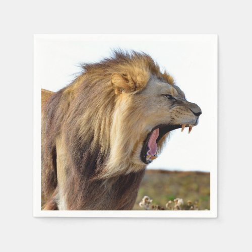 Roaring lion full of teeth  napkins