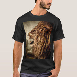 Roaring Lion: Majestic Vintage Art. T-Shirt