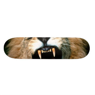 Roaring Lion Skateboard
