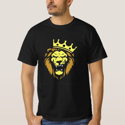 Roaring lion with crown T_Shirt