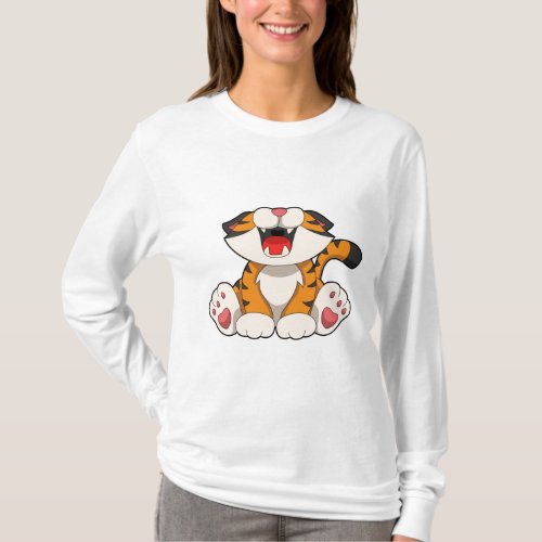 Roaring tiger T_Shirt