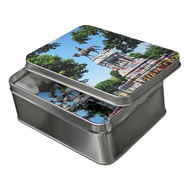 Robert E. Lee Statue Jigsaw Puzzle (Lid Open)