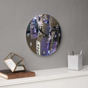 Robot hands  large clock