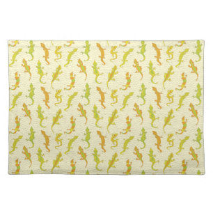 Rock Climbing Geckos on yellow - seamless pattern. Cloth Placemat