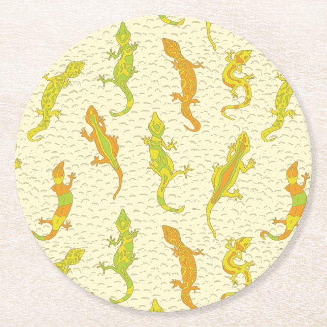 Rock Climbing Geckos on yellow - seamless pattern. Round Paper Coaster (Front)