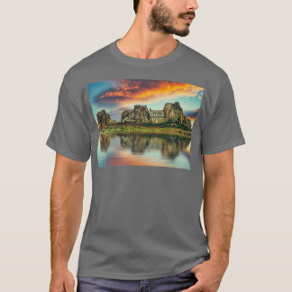 Rock formations Rock formations at sea T-Shirt