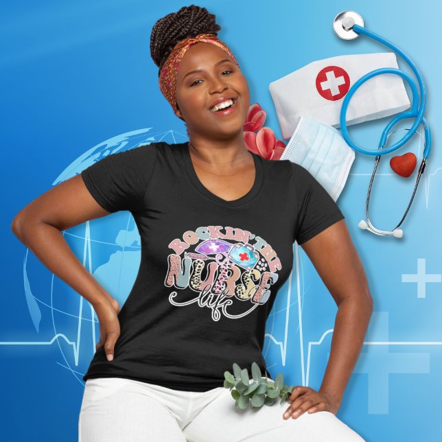 Rockin' The Nurse Life Retro Groovy  T-Shirt (Rockin' The Nurse Life Vintage Retro Groovy Leopard Print Typography Nurse T-shirt Gift)