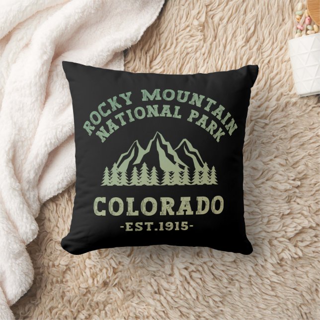 Rocky Mountain National Park Colorado USA Gradient Throw Pillow (Blanket)