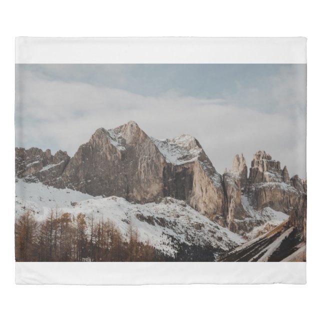 ROCKY MOUNTAINS NEAR PINE TREES DUVET COVER (Front)