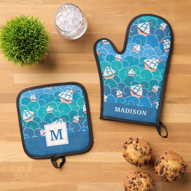 Rocky Sea Pattern Oven Mitt & Pot Holder Set (Top Down)