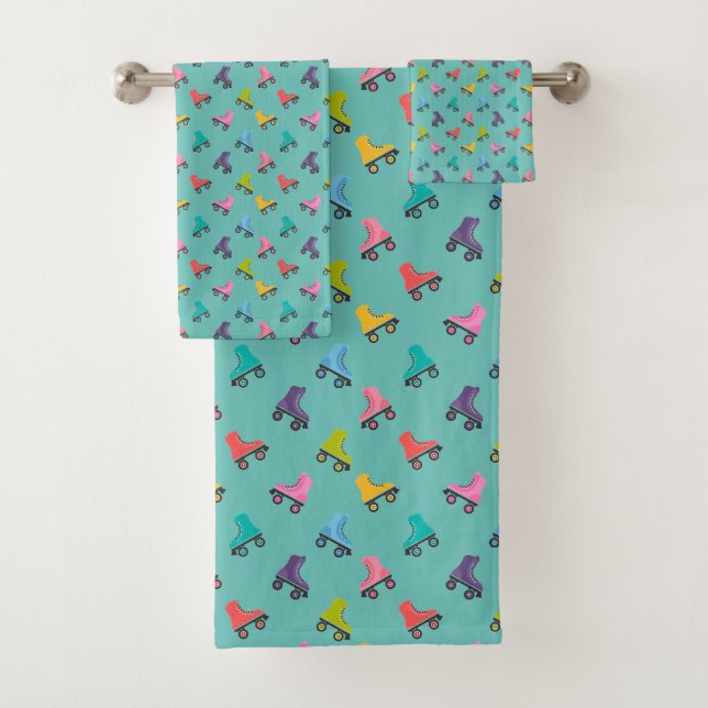 Roller Skates, Skating Pattern Bath Towel Set (Insitu)