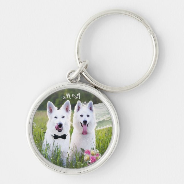 Romantic couple of dogs geting married keychain (Front)