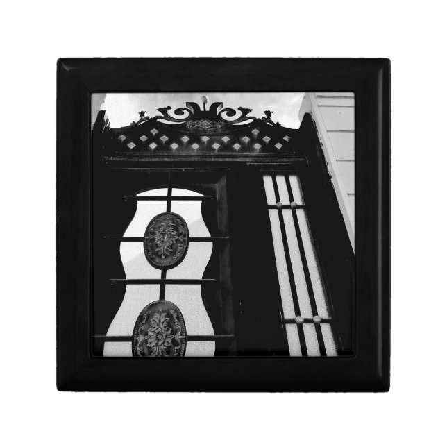 Romantic Gate Gift Box (Front)