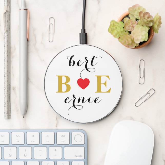 Romantic Wireless Charger: Fall in Love Heart Sign (Desk)