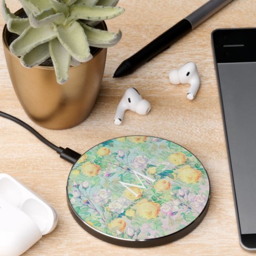 Romantic Yellow White roses floral Design Wireless Charger