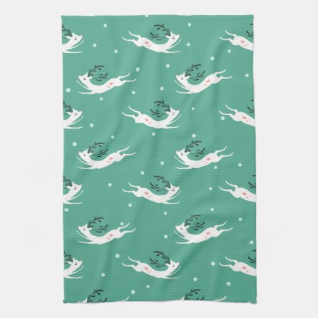 Rompin' Reindeer Pattern Towel