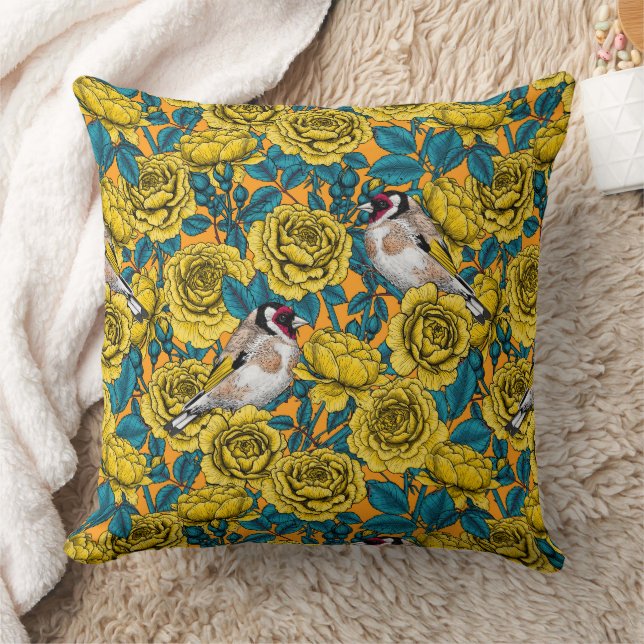 Rose flowers and goldfinch birds throw pillow (Blanket)