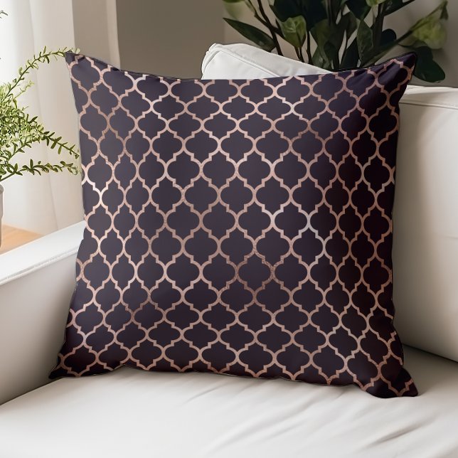 Rose Gold Quatrefoil Pattern Blackcurrant Purple Throw Pillow (Creator Uploaded)