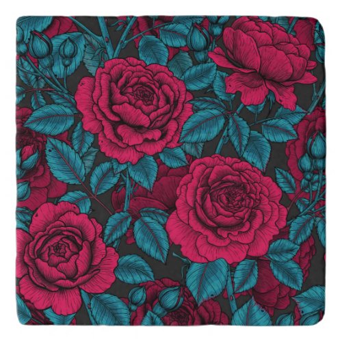 Roses in red and blue trivet