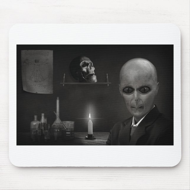 roswell alien mouse pad (Front)