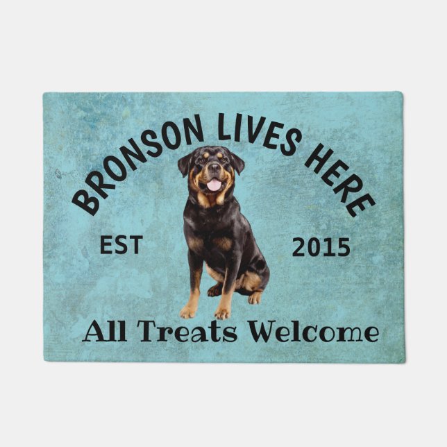 Rottweiler Personalized Dog Lover Welcome Doormat (Front)