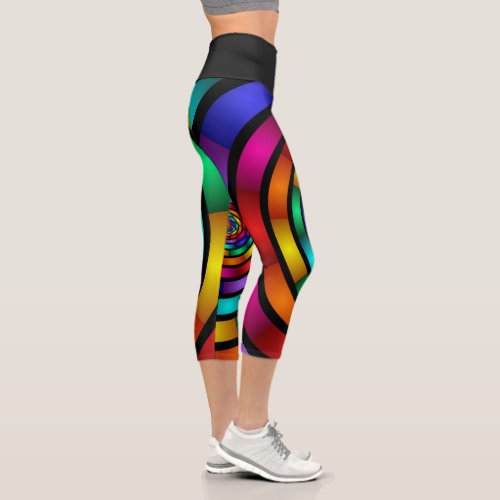 Round and Psychedelic Colorful Modern Fractal Art Capri Leggings