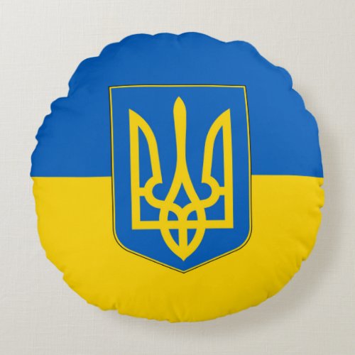 Round Throw Pillow with flag of Ukraine