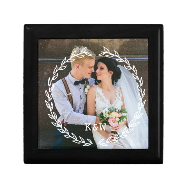 Round Vintage Frame Monogrammed Photo Gift Box (Front)