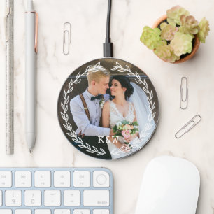 Round Vintage Frame Monogrammed Photo Wireless Charger