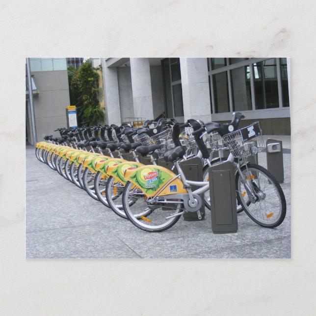 Row of bicycles postcard (Front)