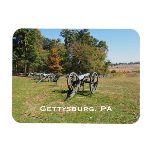 Row of cannons on the Gettysburg Battlefield Magnet