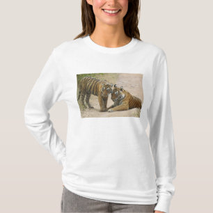 Royal Bengal Tiger and young - Touching ahead, T-Shirt