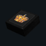 Royal golden crown gift box<br><div class="desc">Royal golden crown made for a king with precious gemstones.</div>