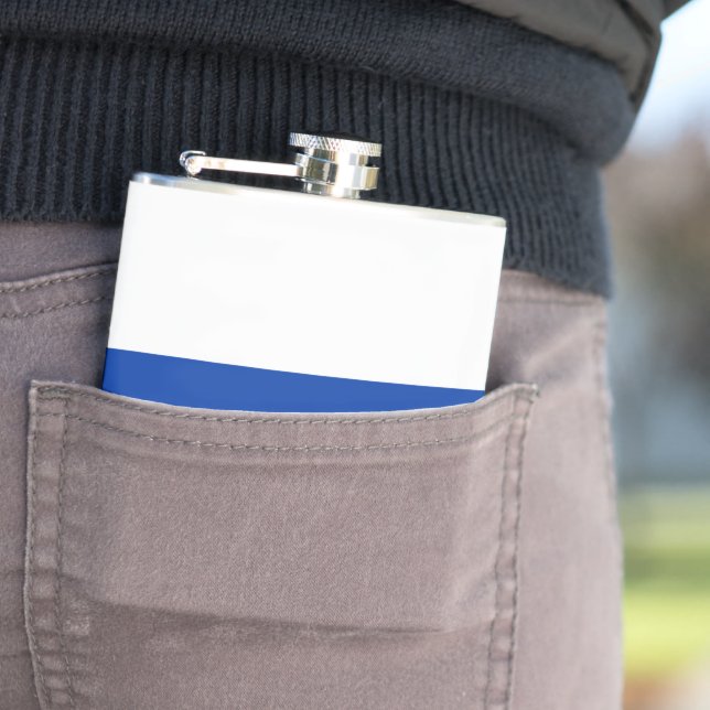 Russia flag flask (In Situ)