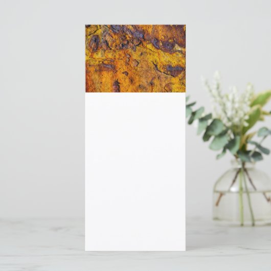 Rusted metal surface (Standing Front)