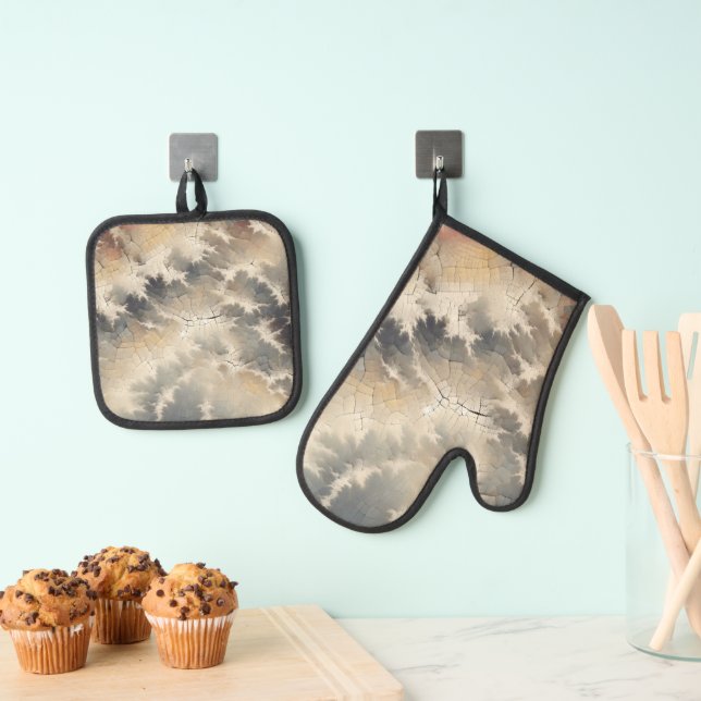 Rustic Crackle Abstract Oven Mitt & Pot Holder Set (Insitu(Hanging))
