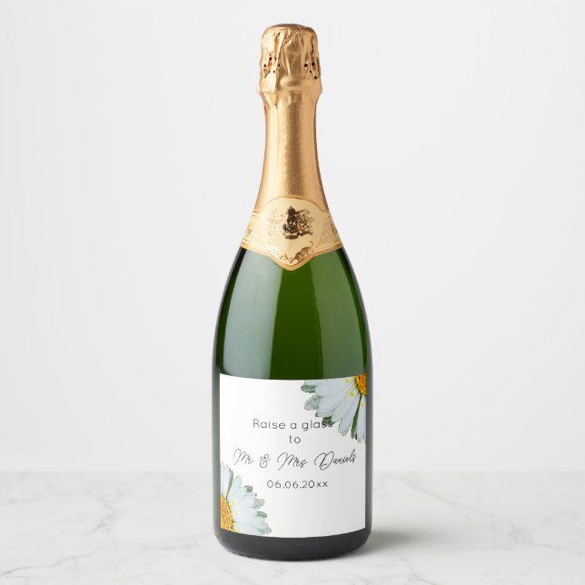 Rustic Daisy Summer Wedding  Sparkling Wine Label (Front)