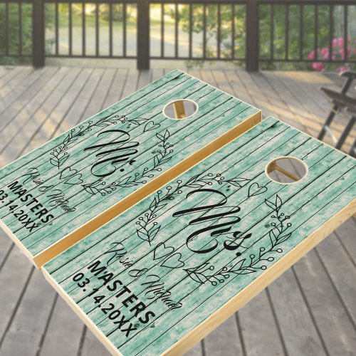 Rustic Distressed Wood Mr and Mrs Couples Green Cornhole Set