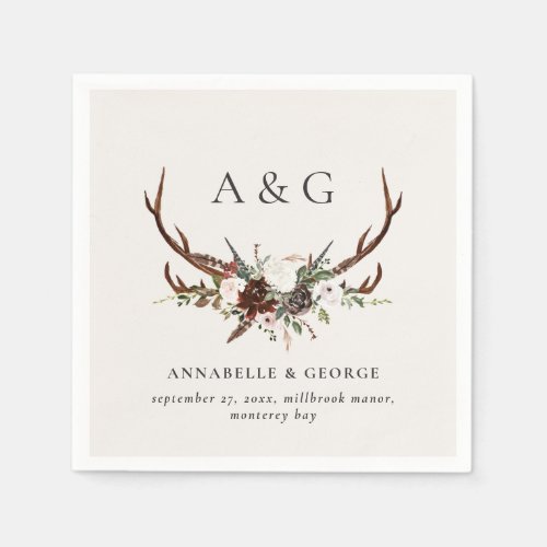 Rustic foliage floral and stag wedding details na napkins