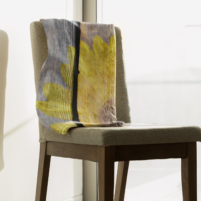 Rustic Sunflower On Wood Fleece Blanket (Creator Uploaded)