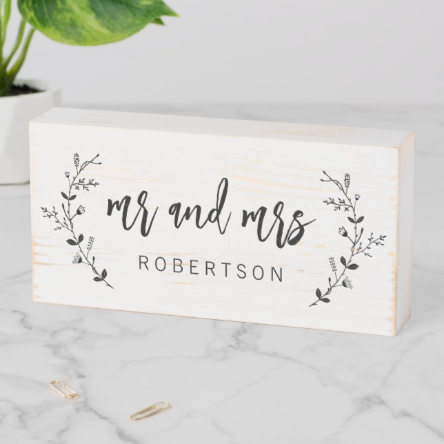 Rustic Vine Mr. and Mrs. Sign for Wedding, (In Situ Horizontal)