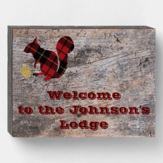 Rustic Welcome Plaid Squirrel