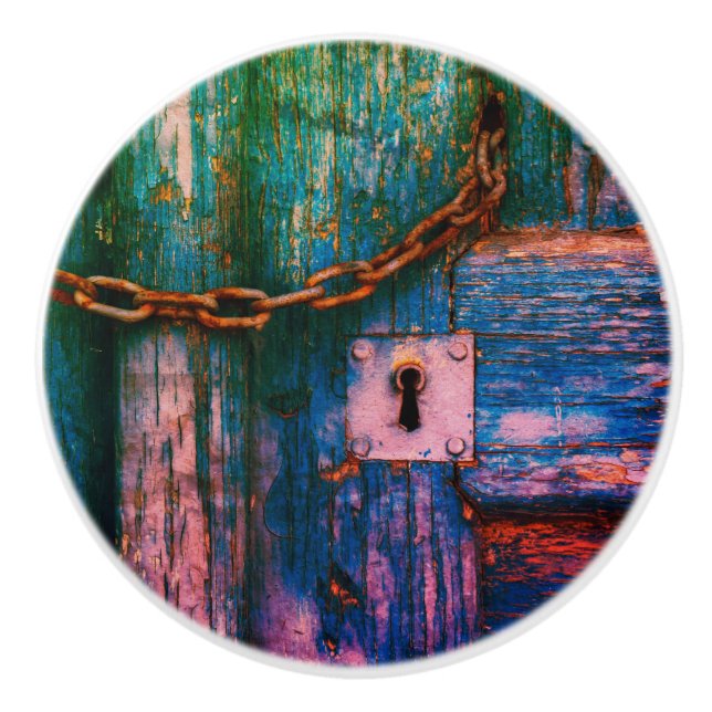 Rustic wood door keyhole and chain ceramic knob (Front)