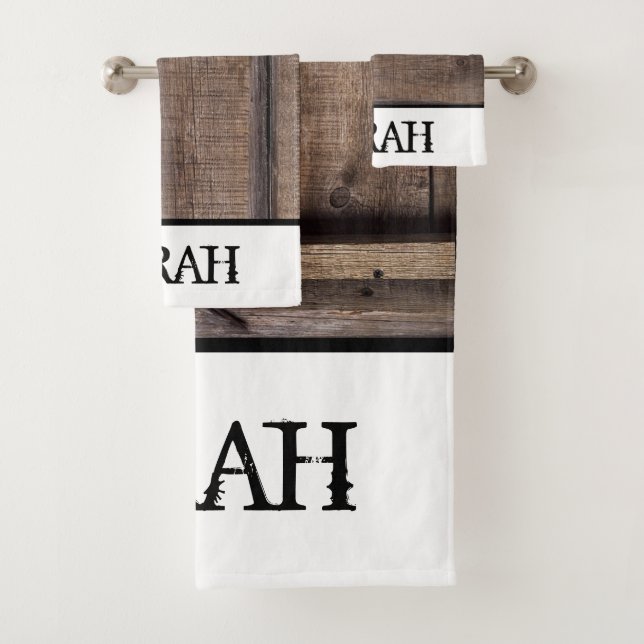 Rustic Wood White Farmhouse Barn Distressed Bath Towel Set (Insitu)