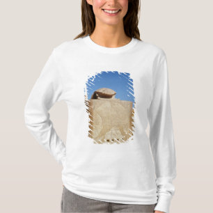 Sacred scarab statue in the Temple of Amun T-Shirt