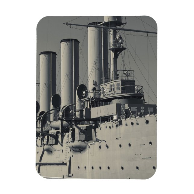 Saint Petersburg, Cruiser Aurora Magnet (Vertical)