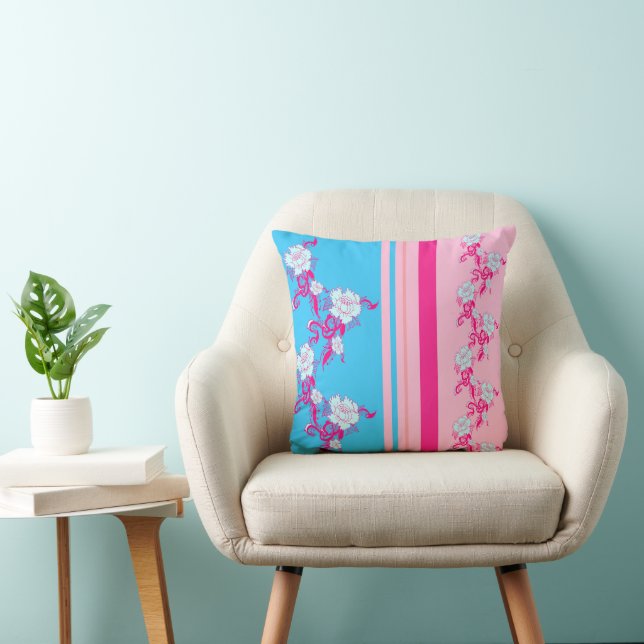 Sakura - Color of heart Throw Pillow (Chair)