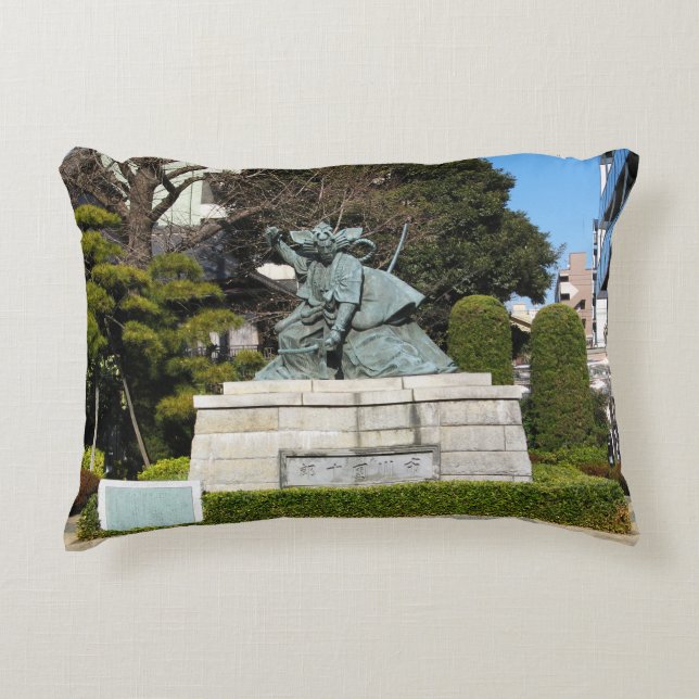 Samurai Kamakura Gongoro Kagemasa Kabuki Statue Accent Pillow (Front)