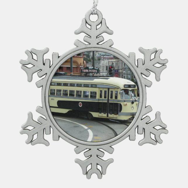 San Francisco Cable Car Snowflake Pewter Christmas Ornament (Front)
